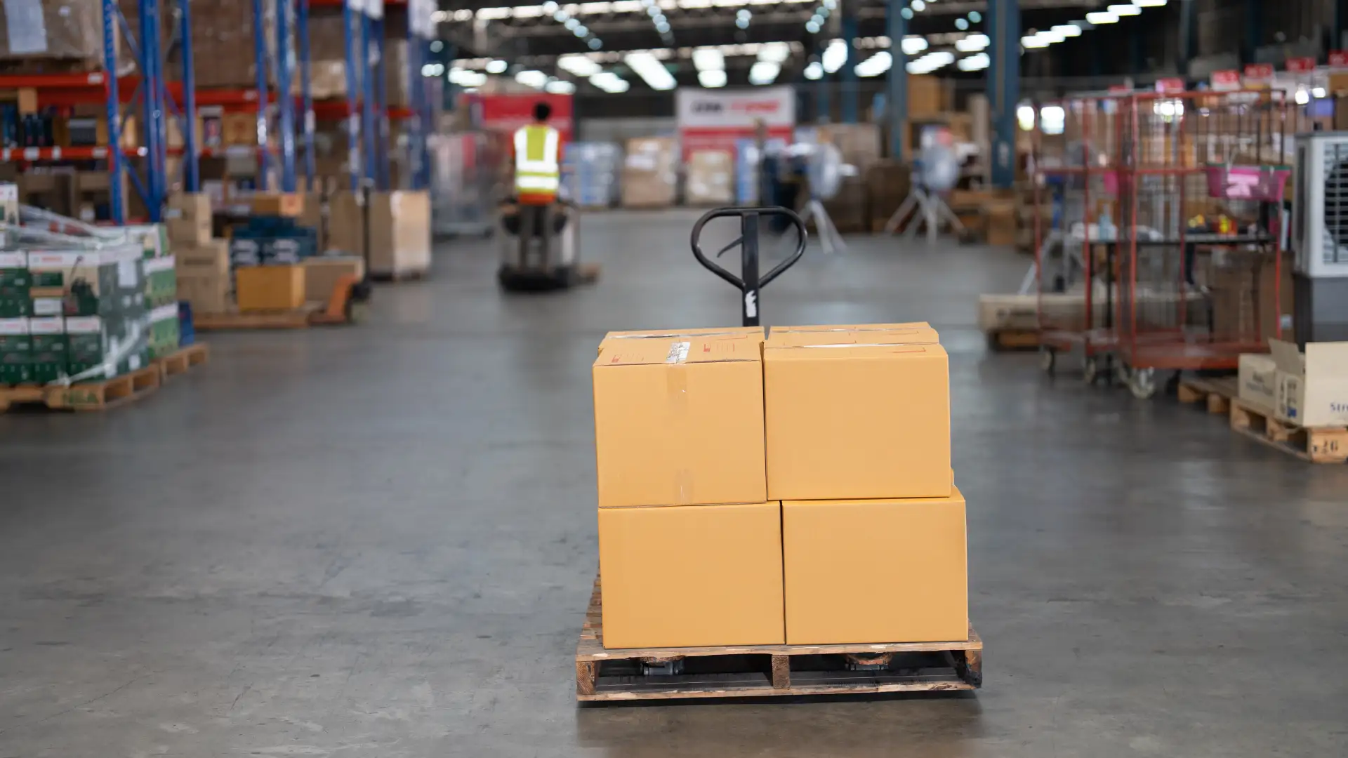 A cross dock warehouse